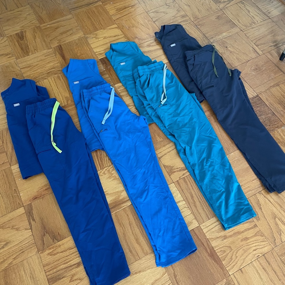 FIGS Scrub Sets Technical Collection